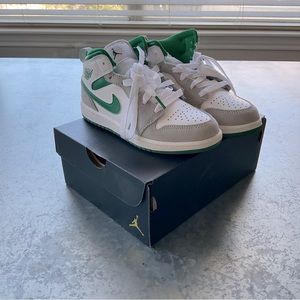Jordan 1 mid se